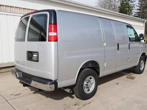 New 2025 Chevrolet Express 2500 w/ Enhanced Convenience Package RWD image 7