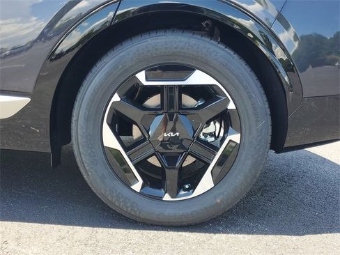 New 2026 Kia Sportage SX image 6