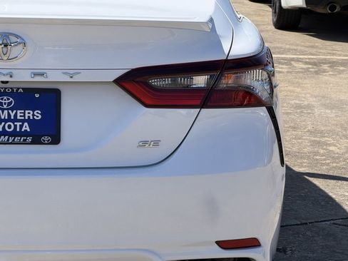 Used 2024 Toyota Camry SE FWD image 9