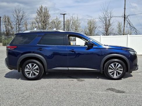 Used 2023 Nissan Pathfinder SL image 10