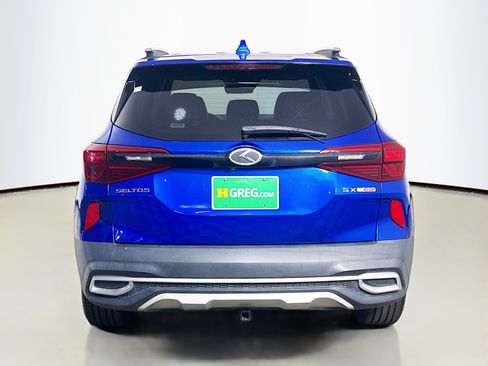 Used 2021 Kia Seltos SX w/ SX Sunroof Package AWD/4WD image 8