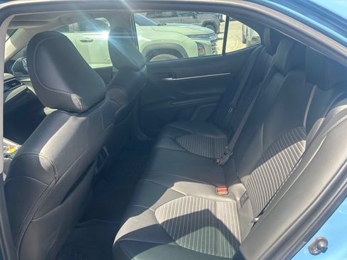 Used 2023 Toyota Camry SE w/ Audio Upgrade Package FWD image 11