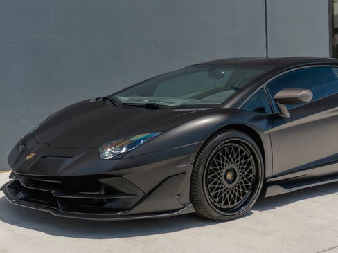 Used 2019 Lamborghini Aventador SVJ AWD/4WD image 20