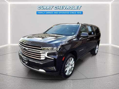 Used 2022 Chevrolet Suburban High Country AWD/4WD image 3