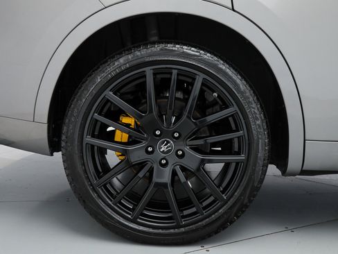 Used 2022 Maserati Levante GT image 22