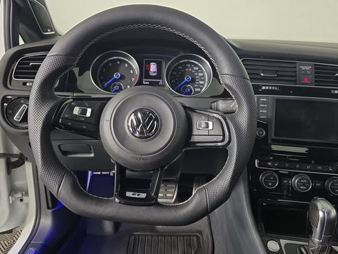 Used 2016 Volkswagen Golf 4-Door AWD/4WD image 10