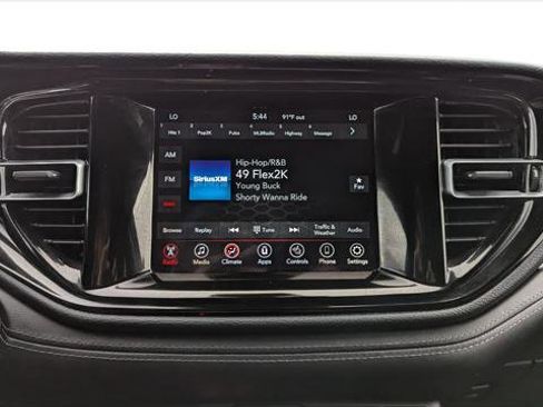 Used 2023 Dodge Durango SXT image 26