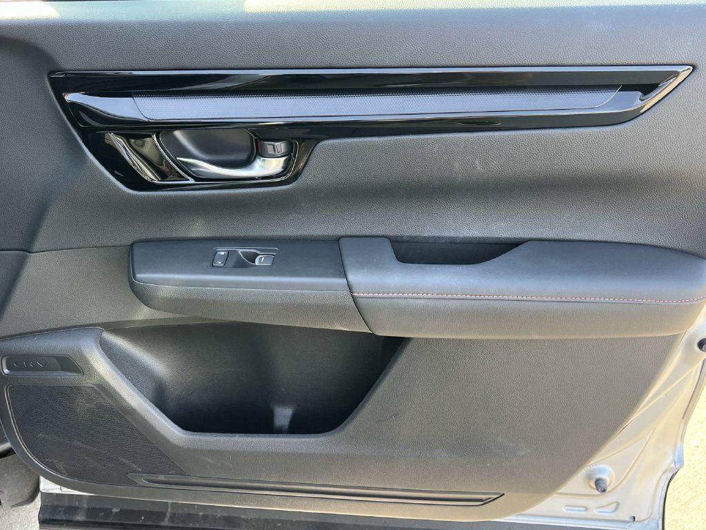 Used 2025 Honda CR-V Sport Touring image 27