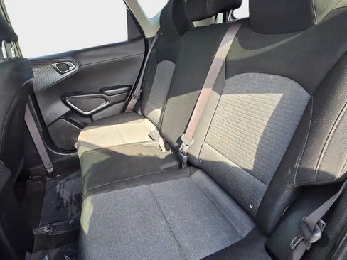 Used 2020 Kia Soul S FWD image 13
