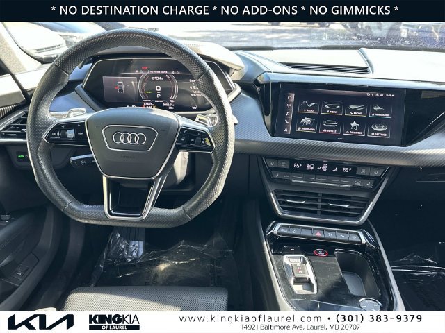 Used 2022 Audi e-tron GT Prestige AWD/4WD image 2