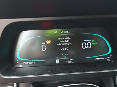 Certified 2025 Hyundai Elantra Hybrid FWD image 6