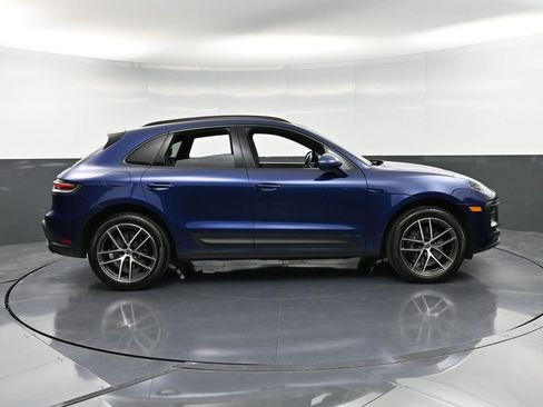 Certified 2025 Porsche Macan image 9