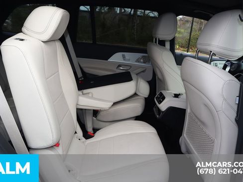 Used 2025 Mercedes-Benz GLS 450 4MATIC image 27