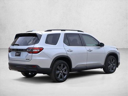New 2026 Honda Pilot Sport image 2