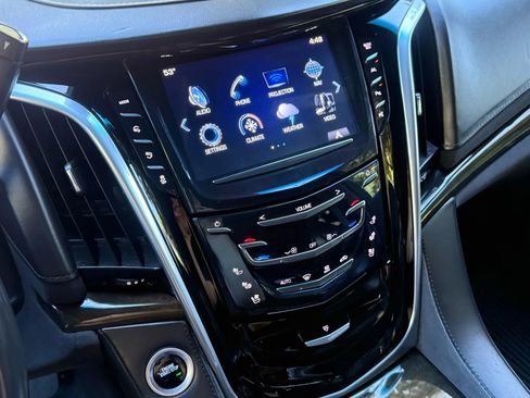 Used 2020 Cadillac Escalade ESV Platinum image 18