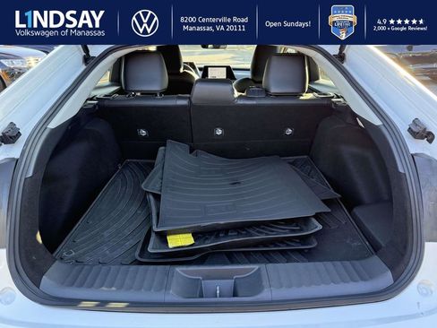 Used 2024 Toyota Prius XLE image 11