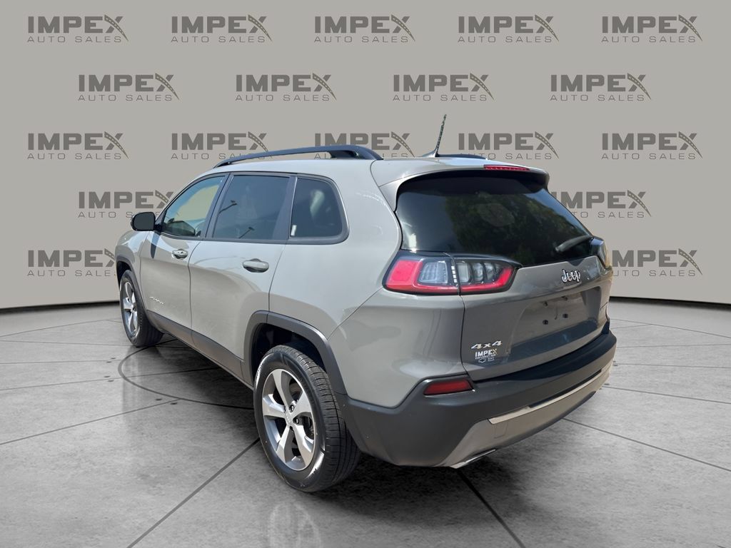 Used 2022 Jeep Cherokee Limited AWD/4WD image 3