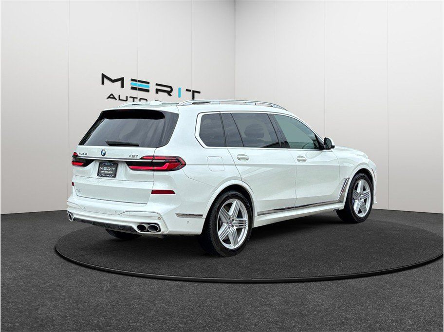Used 2023 BMW ALPINA XB7 AWD/4WD image 9