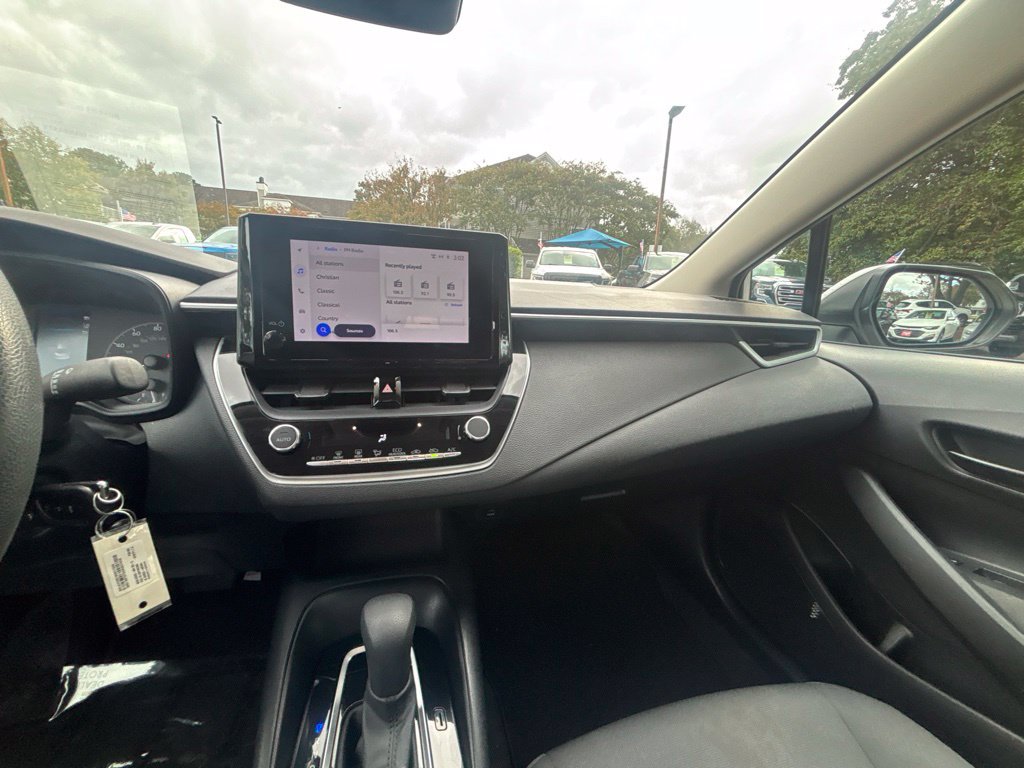 Used 2023 Toyota Corolla LE FWD image 11