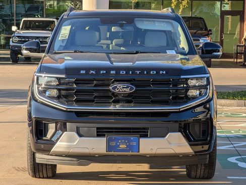 New 2025 Ford Expedition Max Platinum w/ Platinum Ultimate Package image 7