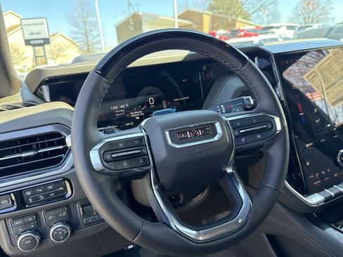 New 2026 GMC Yukon XL Elevation image 12