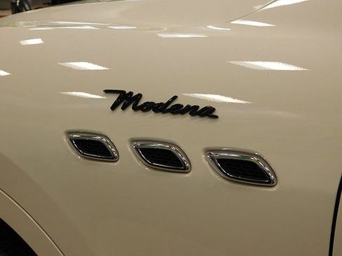 Used 2023 Maserati Levante Modena image 15