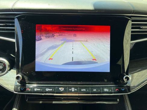 Certified 2022 Jeep Wagoneer Series II AWD/4WD image 18