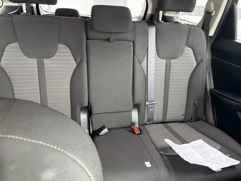 Used 2022 Kia Sorento LX AWD/4WD image 12