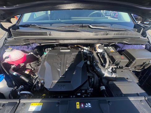 Used 2026 Kia Carnival FWD image 30