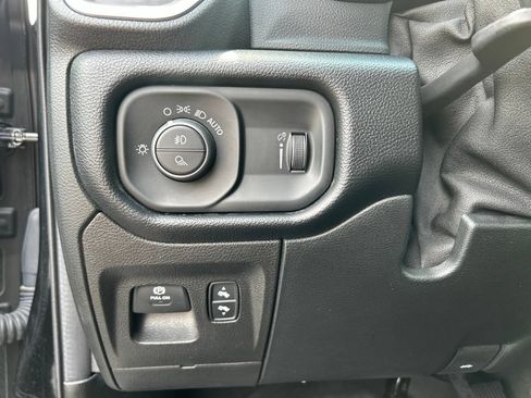 Used 2020 RAM 1500 Big Horn AWD/4WD image 22