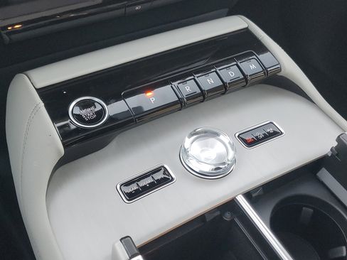 New 2025 Lincoln Navigator L Reserve image 25