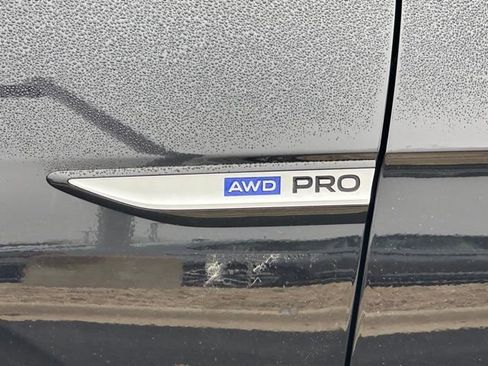 New 2025 Volkswagen ID.4 Pro image 11