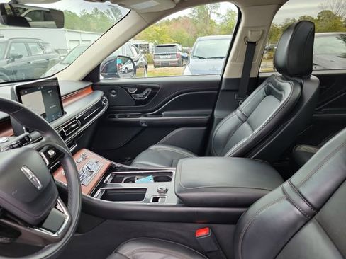 Used 2024 Lincoln Aviator Reserve image 12