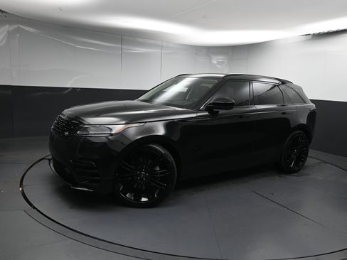 Certified 2025 Land Rover Range Rover Velar Dynamic HSE image 1