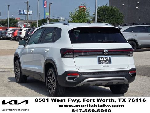 Used 2025 Volkswagen Taos SE FWD image 4