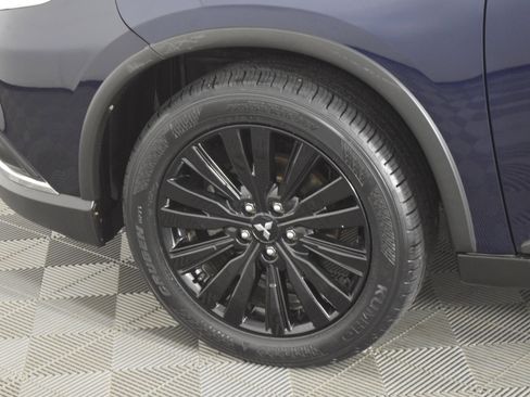 Used 2020 Mitsubishi Outlander LE image 50