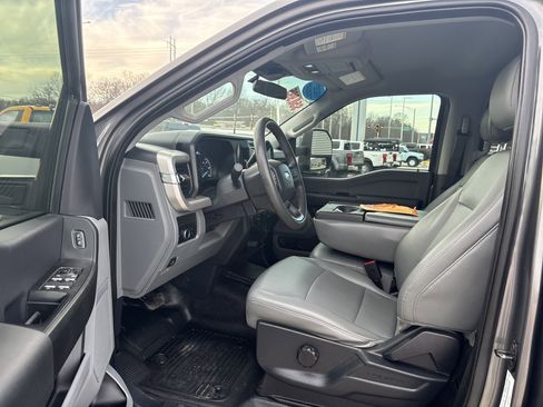 Used 2023 Ford F350 XL image 8