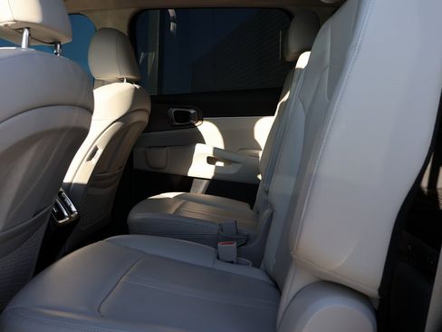 Used 2023 Kia Sorento X-Line EX image 19