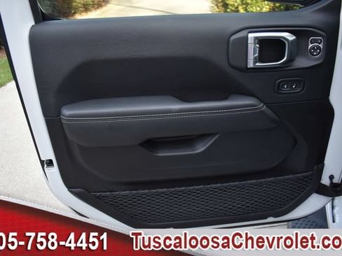 Used 2023 Jeep Wrangler Unlimited Sahara w/ Cold Weather Group AWD/4WD image 19