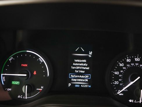 Used 2024 Toyota Sienna XSE w/ XSE Plus Package image 15