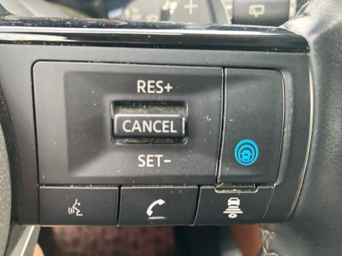 Used 2023 Nissan Pathfinder Platinum AWD/4WD image 19