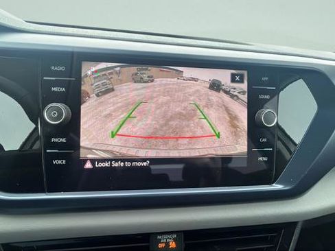 Used 2023 Volkswagen Taos SE image 15