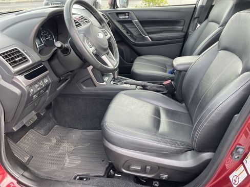 Used 2017 Subaru Forester 2.5i Touring image 9
