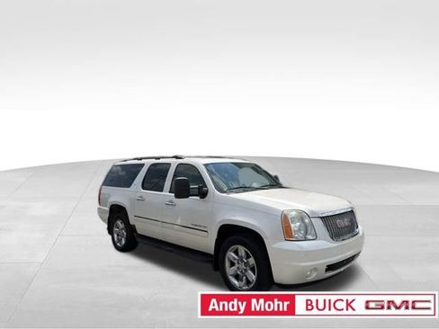 Used 2012 GMC Yukon XL SLT w/ SLT-2 Equipment Package AWD/4WD image 1