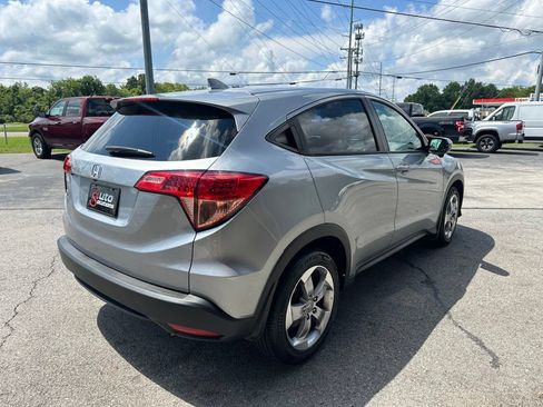 Used 2017 Honda HR-V EX image 8