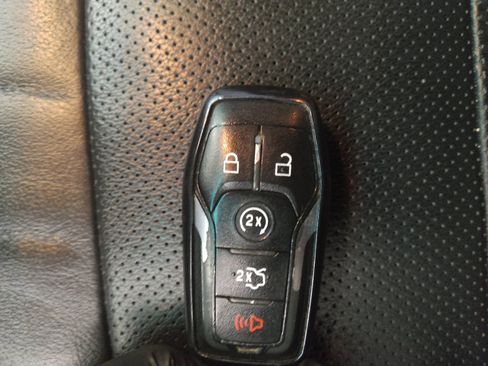 Used 2017 Ford Explorer Sport w/ Equipment Group 401A AWD/4WD image 32