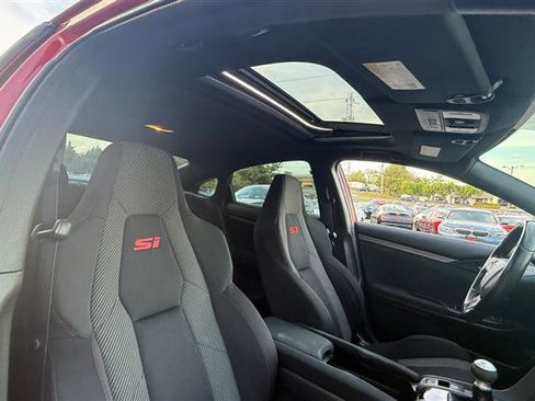 Used 2018 Honda Civic Si image 12