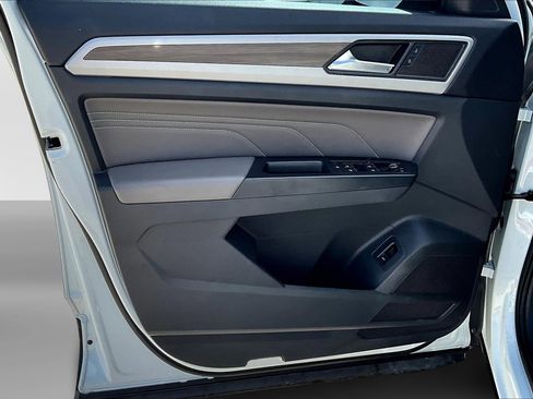 Used 2021 Volkswagen Atlas SEL image 26