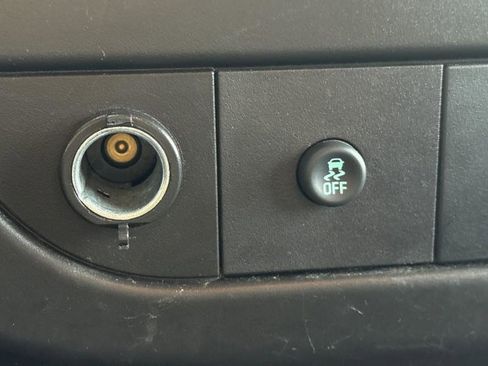 Used 2023 Chevrolet Express 2500 Extended w/ Driver Convenience Package image 17