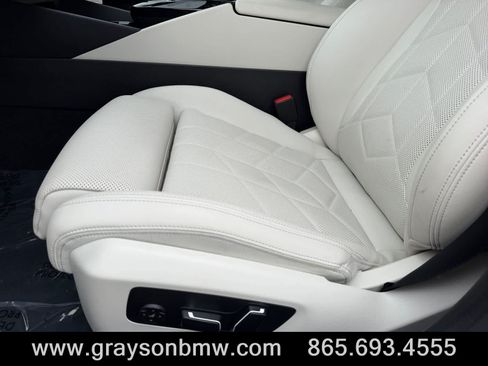 Used 2026 BMW 540i xDrive AWD/4WD image 11